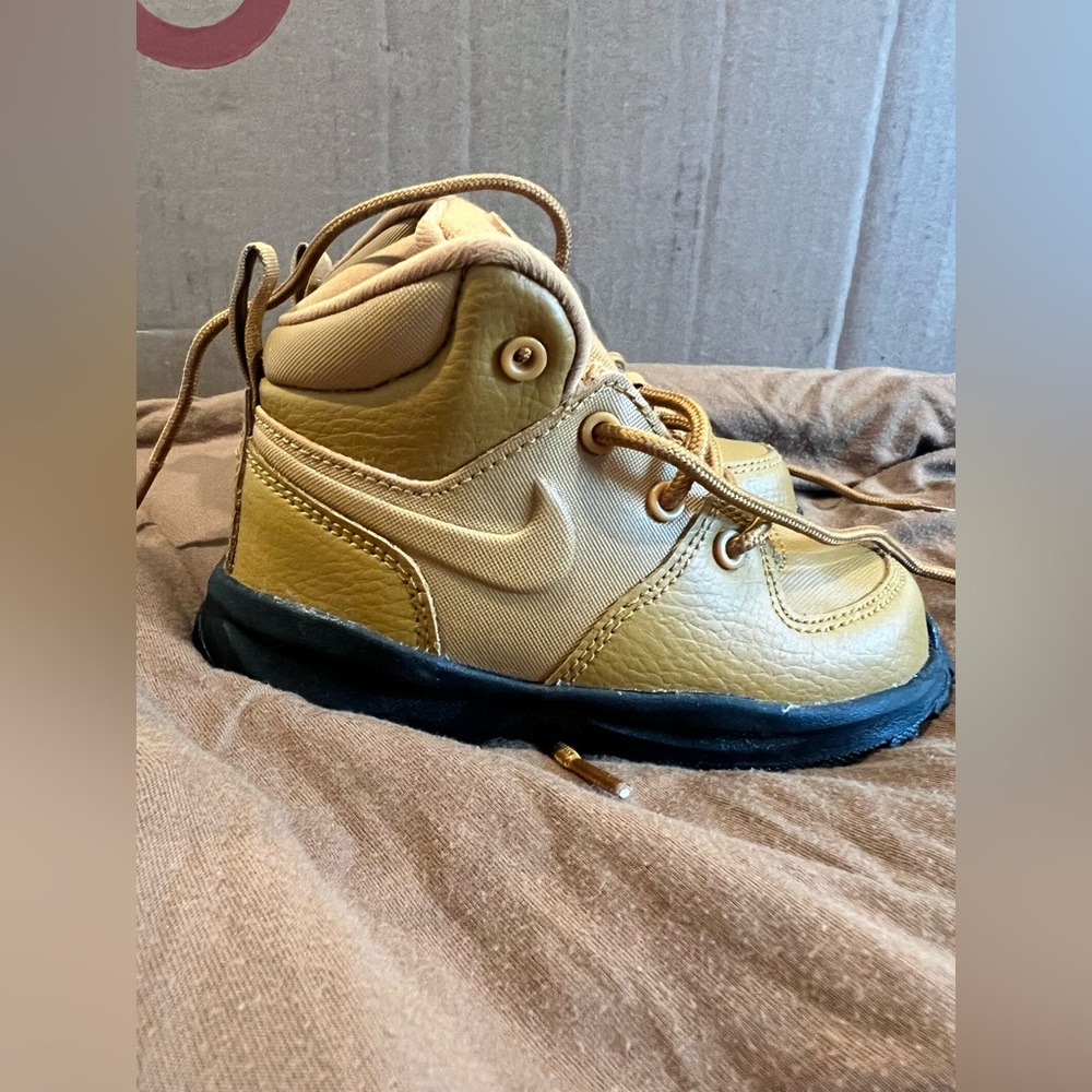 Tan Nike Boots
